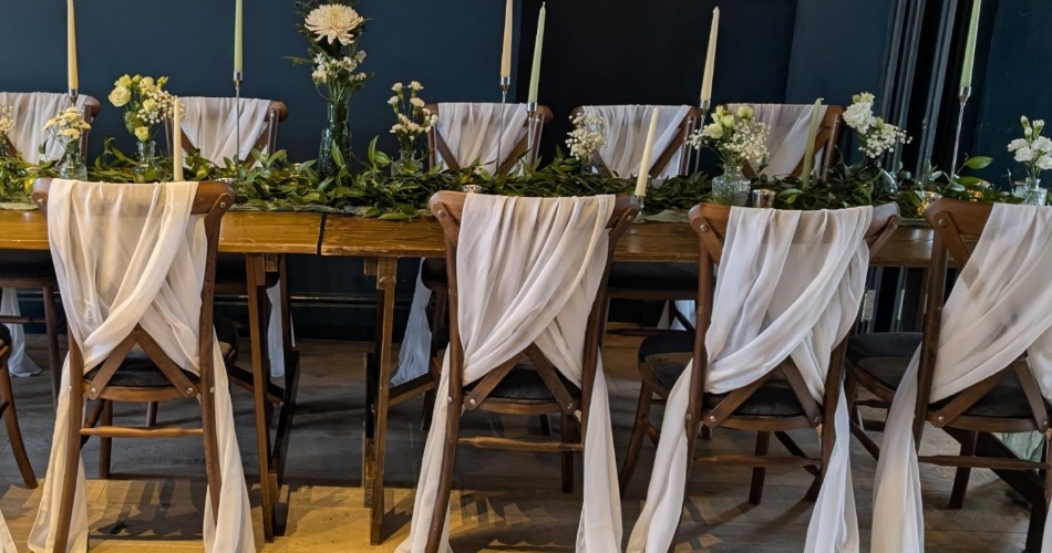 Image 2: Belles & Beaus