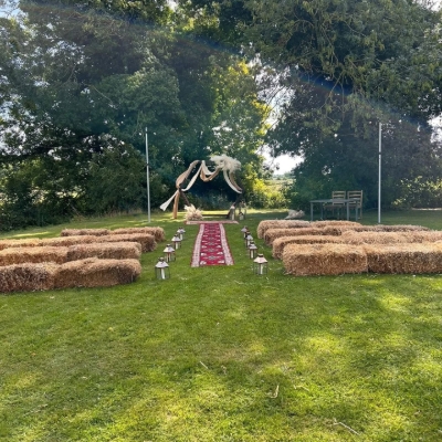 Image 3: Belles & Beaus