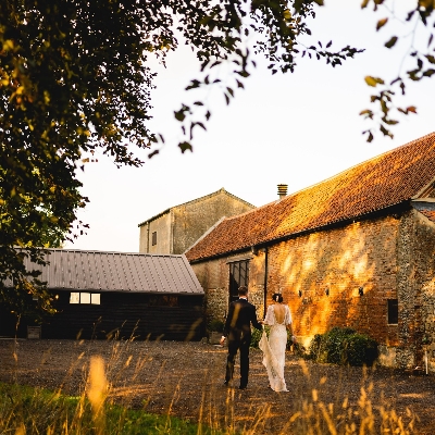Curds Hall Barn is set within 12 acres of  parkland and arable fields