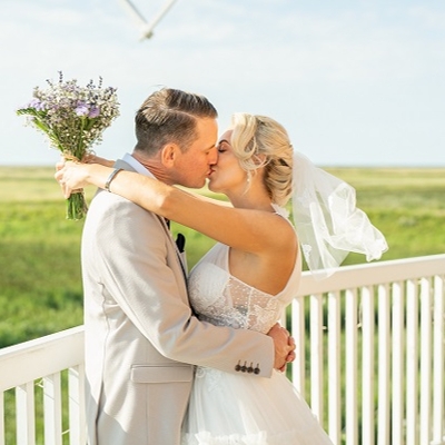 Real Weddings: Where the Wind Blows