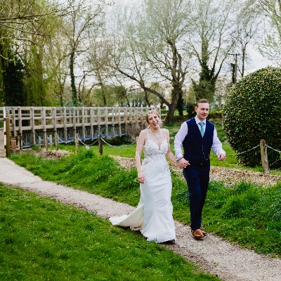 Wedding News: Local supplier spotlight: Riverside House Hotel