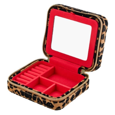 Keep your jewellery tangle and tarnish free on your honeymoon