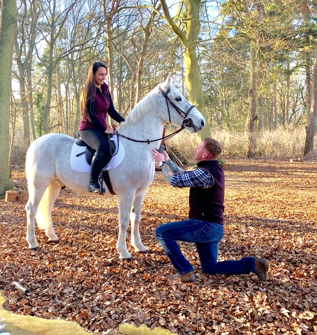 Romantic horseback proposal: Image 1