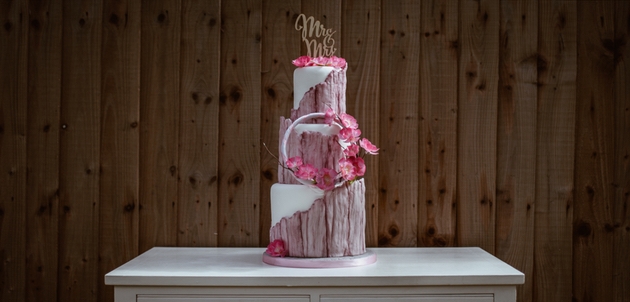 Showstopping vegan wedding cakes: Image 4b