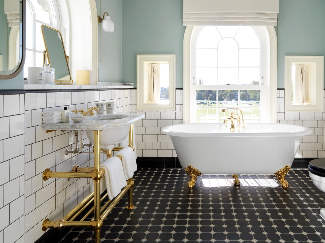 Romantic Valentine's getaway at University Arms, Cambridge: Image 2