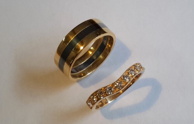 golden his and hers wedding rings