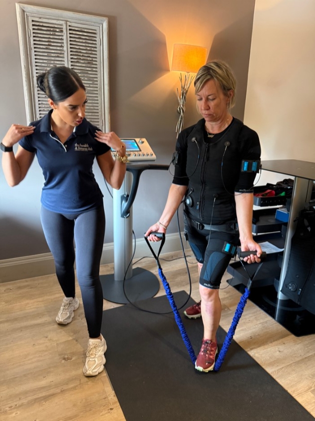 two women working out