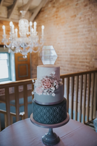 Image 1 from Love Wedding Cakes